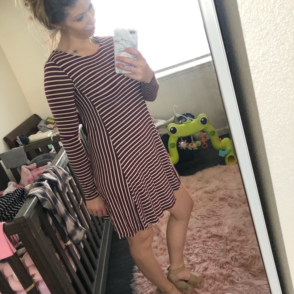 Maroon long sleeved old navy dress